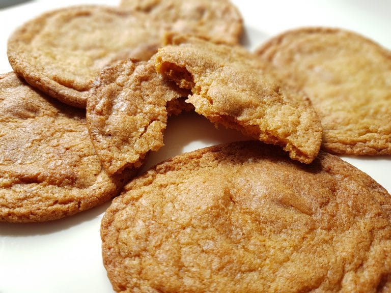 Cookies mit karamellisierter weißer Schokolade