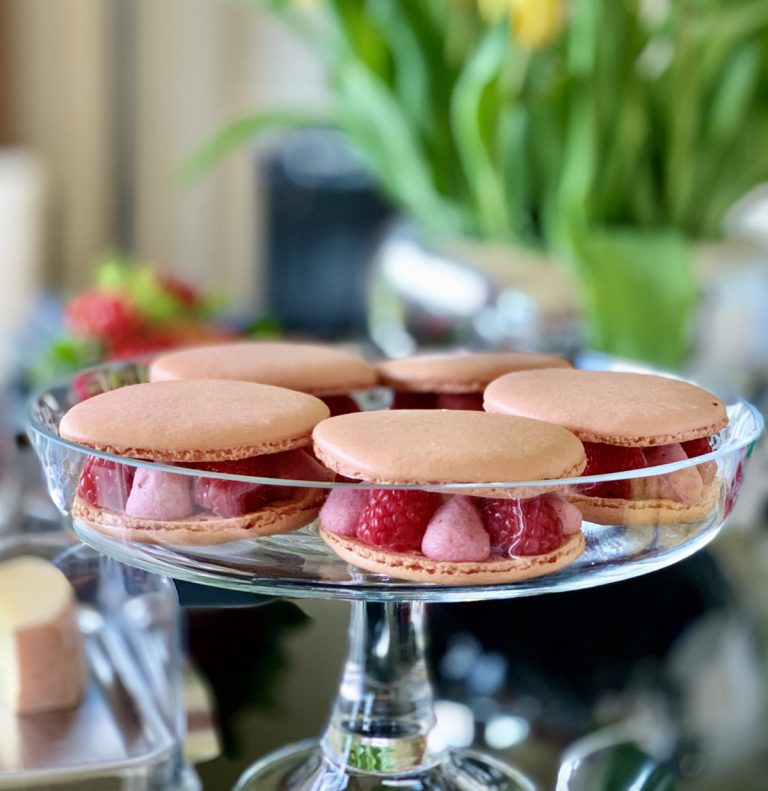 Himbeer Mini-Macaron Küchlein