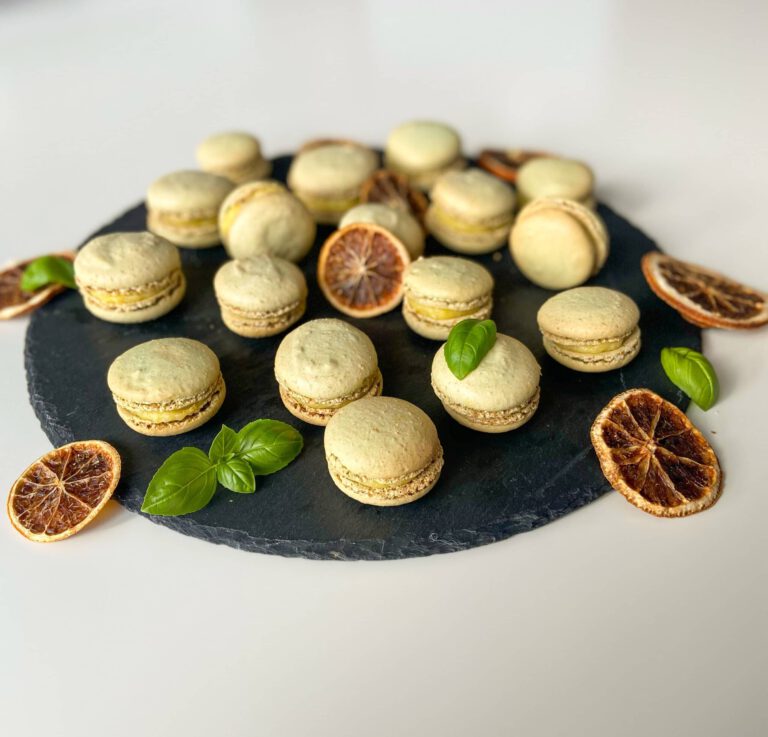 Zitronen-Basilikum Macarons