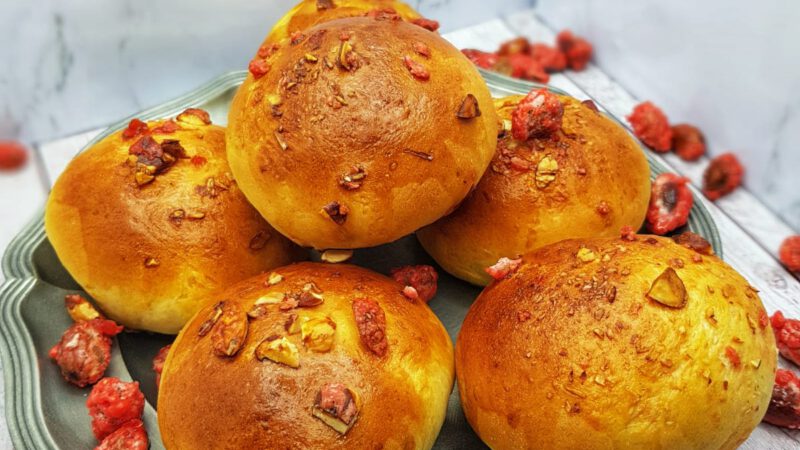 Brioche à la Praline (Brioches mit pinkem Krokant)