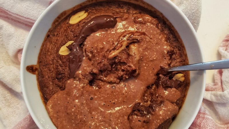 Snickers Baked Oats (Gebackener Haferbrei)