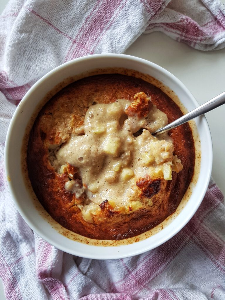 Apfel Baked Oats (Gebackener Haferbrei)