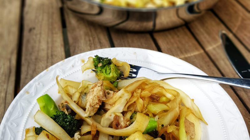 Gebratene Kohl-Gemüse-Pfanne