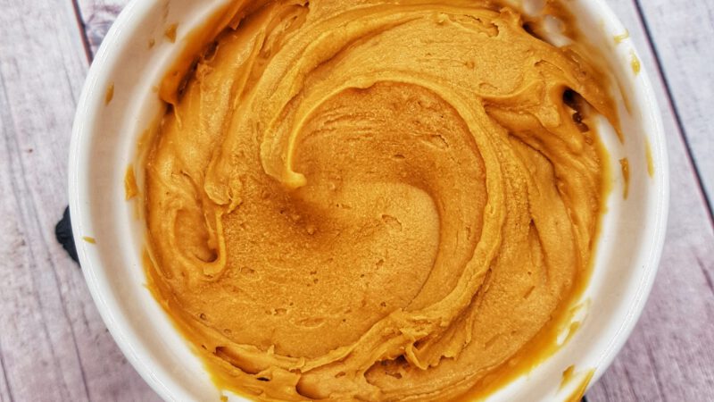 Karamellisierte weiße Schokolade Ganache