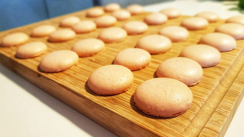 Macaronschalen mit der französischen Methode