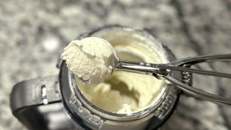 Gesunder Vanille Frozen Joghurt (Ninja Creami)