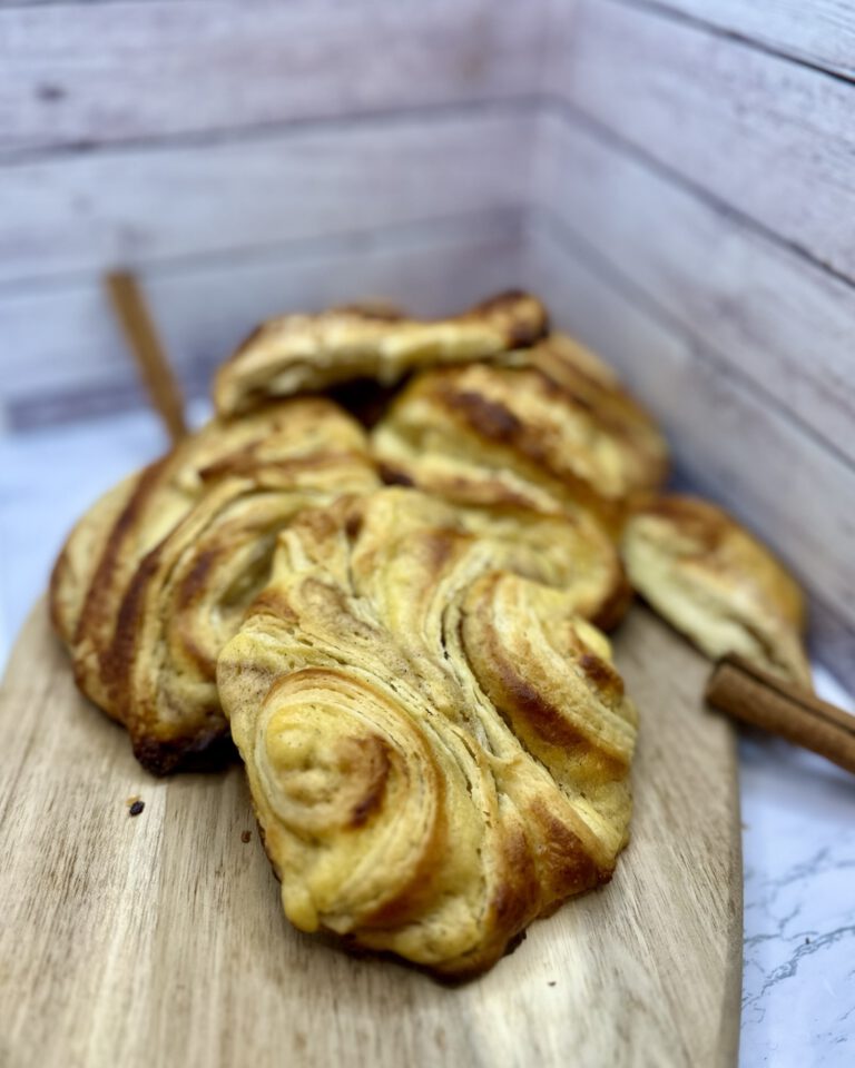 Franzbrötchen mit Quarkfüllung